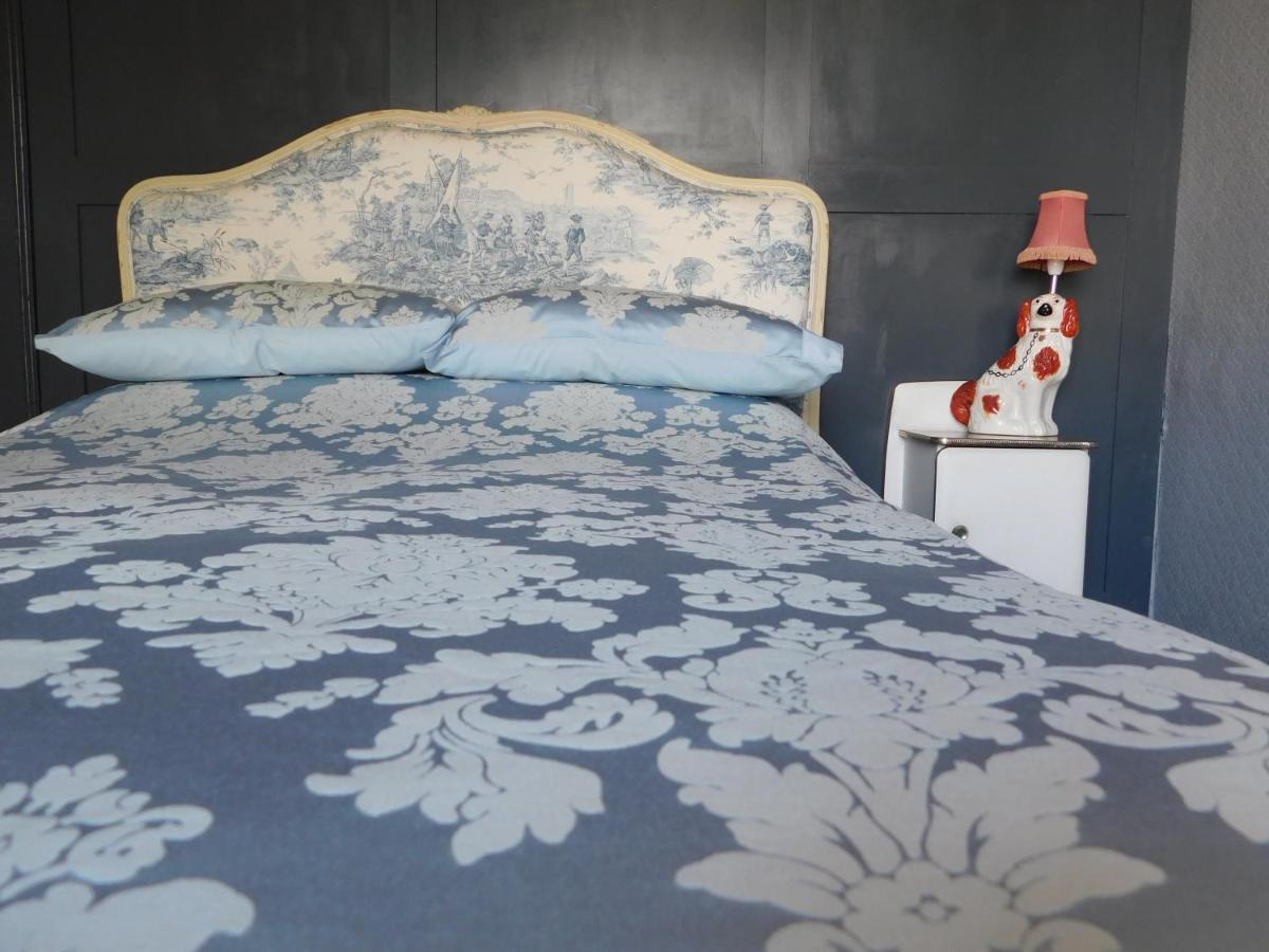 The Bear Bread Bakery B&B, Ensuite Rooms Above The Bakery, Colyton Экстерьер фото