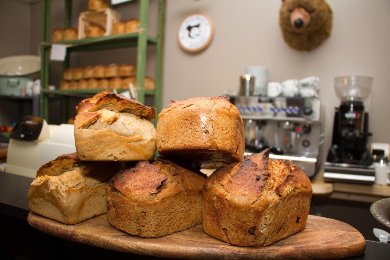 The Bear Bread Bakery B&B, Ensuite Rooms Above The Bakery, Colyton Экстерьер фото